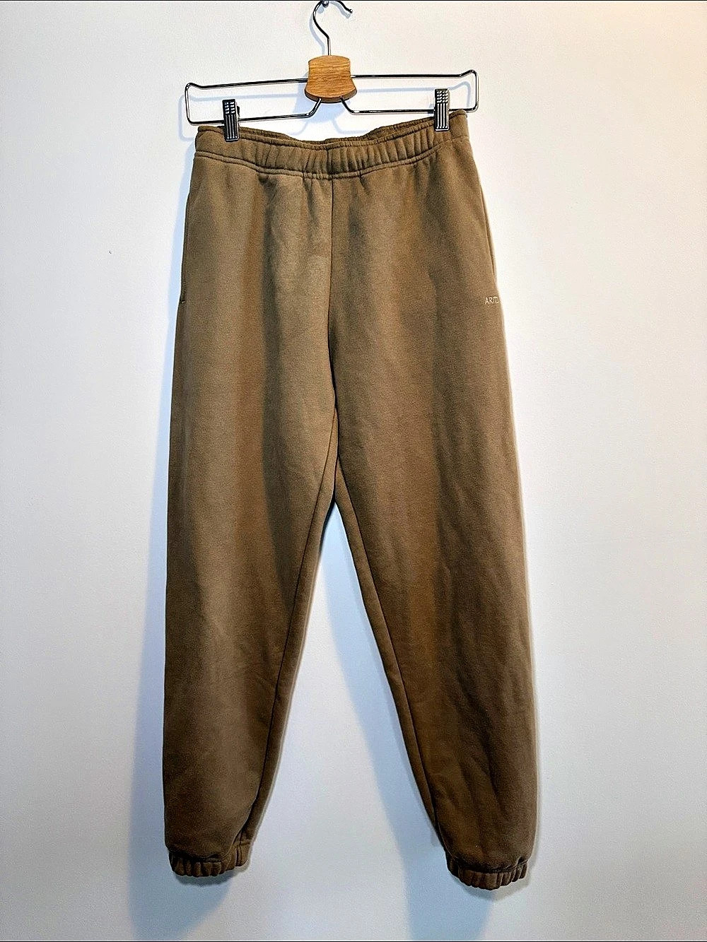 Aritzia Tna Cozy Fleece Boyfriend Sweatpant Brown